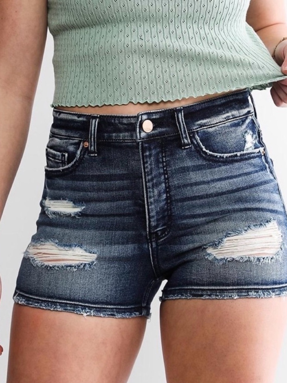 BKE  by Buckle Victoria Distressed Denim Shorts Size 30 Mid Rise Stretch